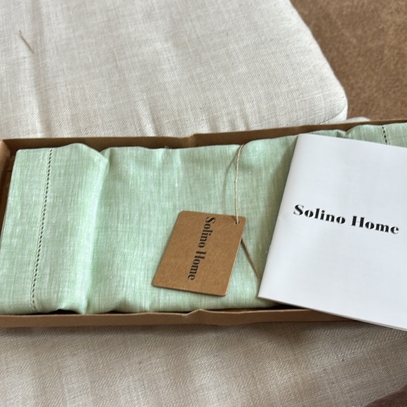 Solino Home Linen Table Runner 100% Pure Linen Pistachio Runner 14 X 108” Milan - Picture 7 of 8